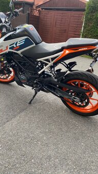 Ktm Duke 125 2023 - 12