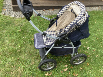 starší kočárek - 12