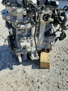Peugeot 208,308,3008,Berlingo,C3,C4,Partner,Rifter 1.2 Vti - 12