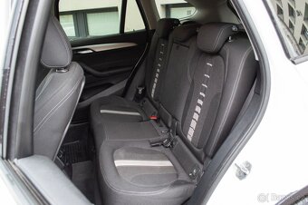 BMW X1 sDrive 18i Advantage A/T - 12