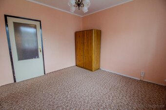 Prodej bytu 3+1, 73 m² – Vsetín-Sychrov, 6. patro, lodžie - 12