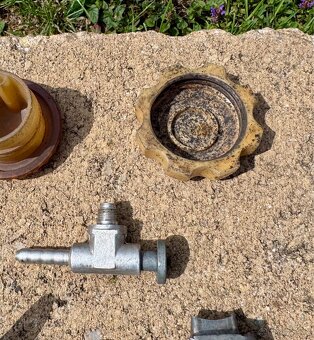 Jawa 50 Jawetta, Stadion - díly - 12