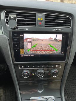 VW e-golf, 100 kW/35,8 kWh, TZ, TČ - 12
