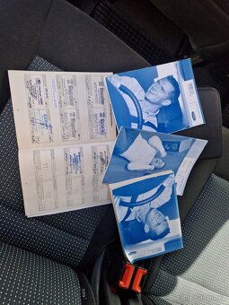Ford S-Max 2.0 benzin 107 kw - velmi hezký - - 12
