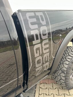 2019 RAM 2500 Powerwagon 6.4 V8 HEMI - 12