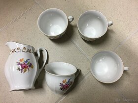 Spousta různých starožitností - 12