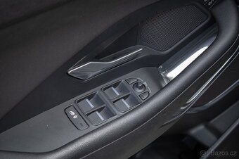 JAGUÁR E-Pace 2.0 I4 Standard AWD A/T - 12