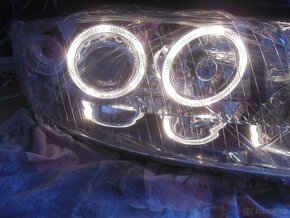 AUDI A4 ,8E - přední čirá optika ANGEL EYES s XENON D1S - 12