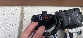 Kombinéza na motorku Dainese + přilba + rukavice + boty - 12