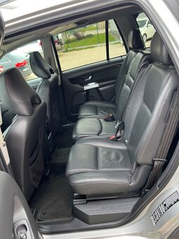 Volvo XC90 4.4 V8 232kW 4x4 = 7 miest, A/T, Navi, Top Stav = - 12