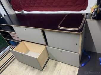 Ford transit obytná dodávka - 12