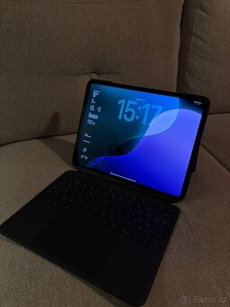 iPad Pro 13" (2024, M4) Cellular, 256 GB + Logitech Combo T - 12