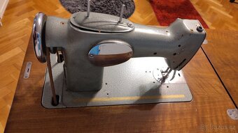 Šicí stroj Lada 233 - 12