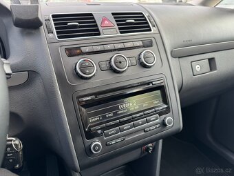 Volkswagen Touran 1,2 TSI 77 KW 2 MAJ STK SK - 12