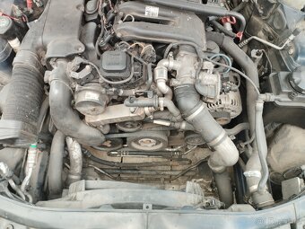 BMW E90 320D - 12