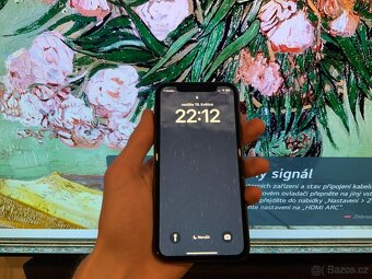 iPhone 11 64 GB Černý - 12