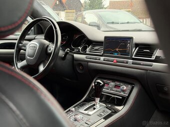 Audi A8 4.2TDi V8 Exclusive (černý strop-KESSY-20”-TV-DVD) - 12