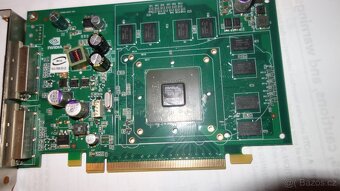 Staré grafické karty funkční - 12