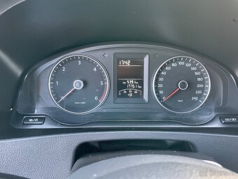 VW T5 2.0 TDI 103KW 9 MÍST NOVÉ ROZVODY - 12