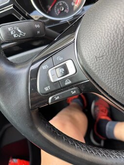 Volkswagen Touran 2.0 TDI 110 kW Highline DSG - 12
