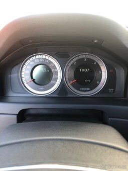 Volvo V70 D5 158KW - 12