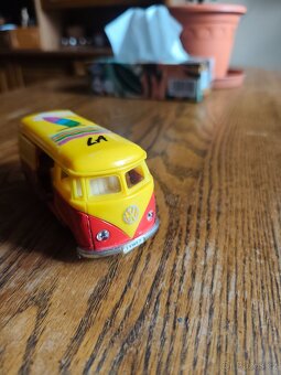 Plechová autička - 12