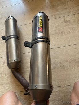 Ladene vyfuky Akrapovic na Yamaha R1 04-06 Rn12 - 12