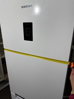 SAMSUNG kombinovaná lednice s mrazákem - bílá volně stojící - 12