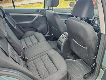 Škoda Octavia II 1.6 TDI, Elegance - 12