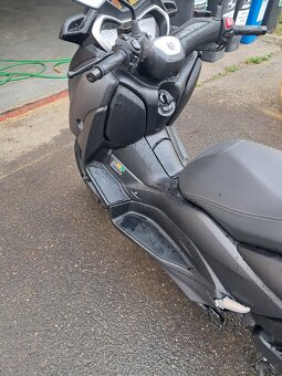 Yamaha Xmax 125 - 12