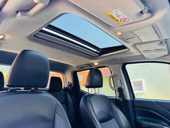 Nissan Navara NP300 N-Guard Double Cab 4x4 140kw - 12