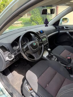Prodám Škoda Octavia 2, 1.8Tsi, 213tis.km ma nejeto. - 12