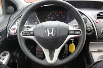 Honda Civic 1.4i, 138 tis. km, bez koroze - 12