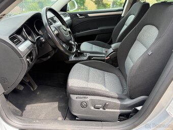 ŠKODA SUPERB KOMBI 2011 2.0TDI AMBITION - 12