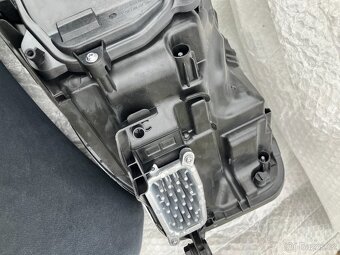 predni svetlo vw touareg 18-23 prave pravy 082 - 12
