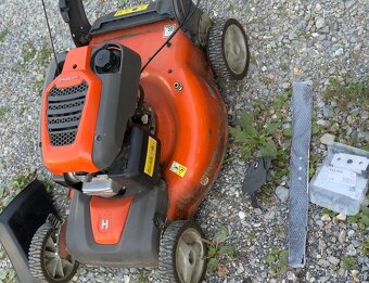 Husqvarna benzinova sekacka i s pohonem - 12
