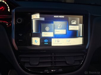 Peugeot 208 1.2VTi 60Kw 1. majitel - 12