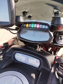 Ducati Diavel Carbon Red, ČR, DESMO, NAVIGACE, LADĚNÝ VÝFUK - 12