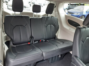 Chrysler Pacifica 3,6L,r.v.2022, kůže,7mít,TopStav,85.000 km - 12