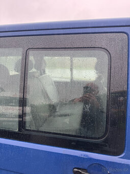 Volkswagen Transporter T5 6 míst, tažné - 12