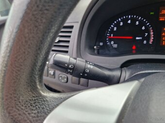 Toyota Avensis 1.6 Valvematic benzín, 2012 - 12