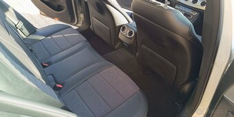 Mercedes E 220 d 4x4 kombi panorama Webasto tažné +DPH - 12