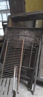 Garážová výprodej - 12