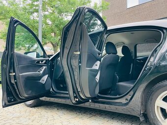 Mazda 3 1.5i 74KW BENZÍN MANUÁL KLIMA - 12