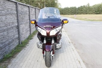 Honda GL1800 - 12
