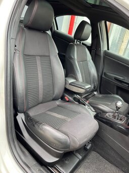 Alfa Romeo Giulietta 1.6 JTDm Šport = 196531km, 2011 = - 12