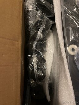 Kosmetické, tetovací masážní lehátko polohovací se stoličkou - 12