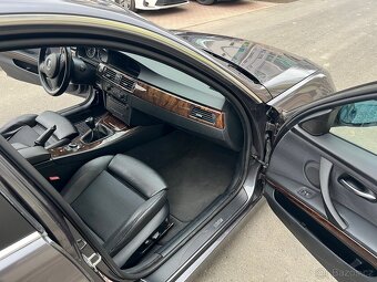 BMW E90 330i – N52 6q - 12