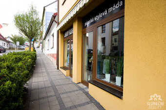Pronájem komerčních prostor 51 m²,  Uherský Brod - ulice Naa - 12