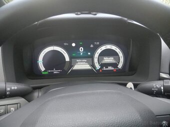 Predám TOYOTU C-HR 1,8 HYBRIB-EXECUTIVE-automat - 12